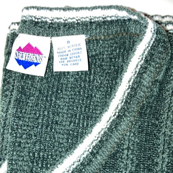 EUC Boys Acrylic Knit Vest Sz 8; Dark Green with Cream Accent along All Openings - Picture 7 of 7